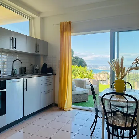 Presqu'ile De Giens Vue Hyères